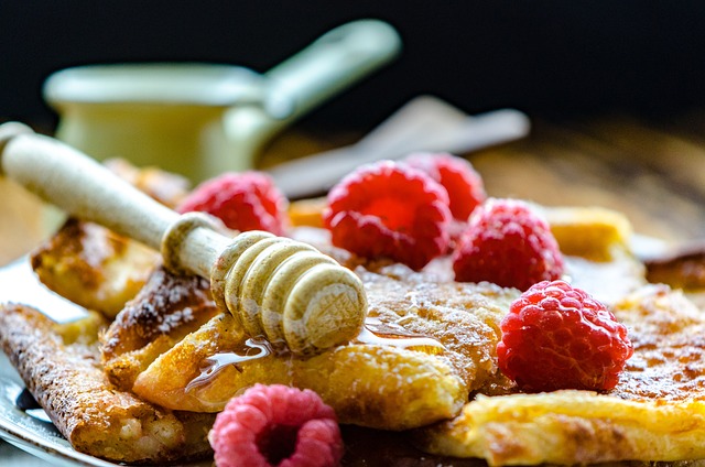 Palacinkáreň hľadá partnerov vo vodách kín a voľnočasových centier 17 pancakes with honey